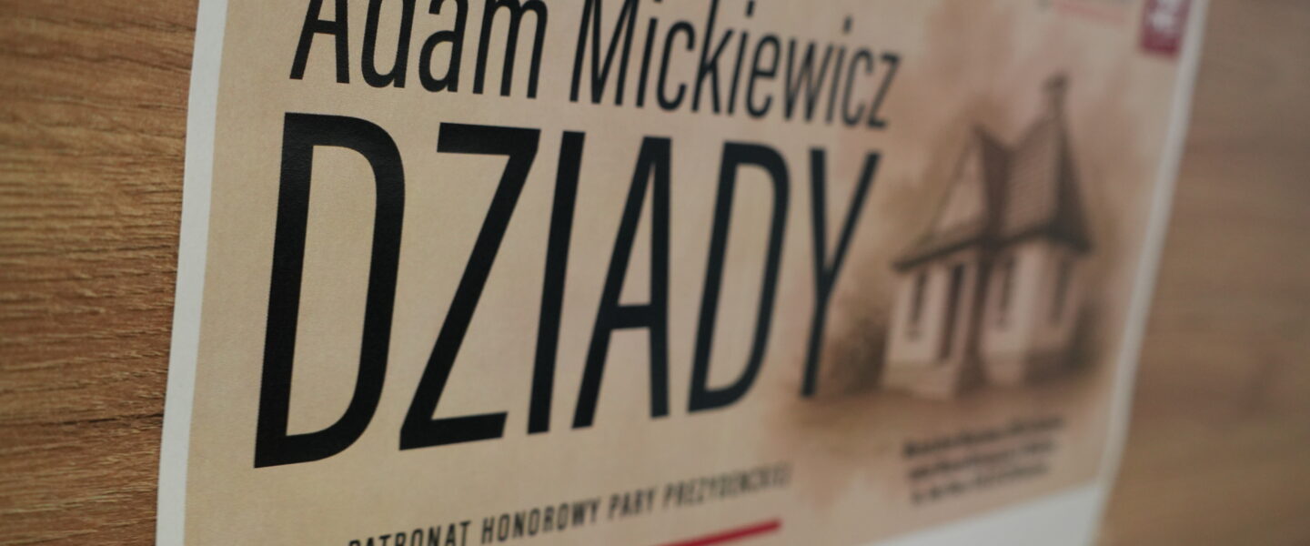 Narodowe Czytanie „Dziadów” Adama Mickiewicza – FOTORELACJA